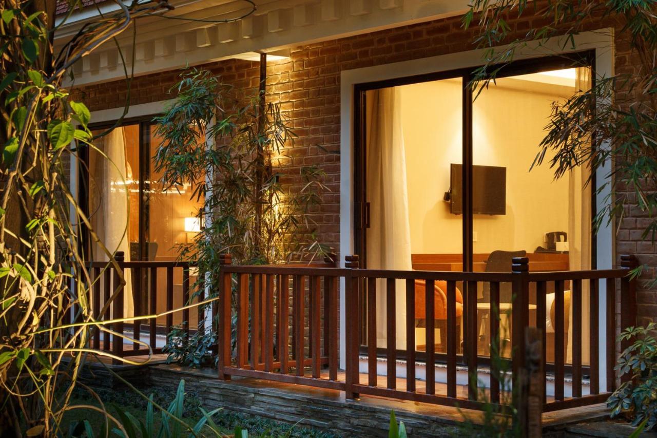 Hotel Thrive, A Tropical Courtyard カトマンズ エクステリア 写真