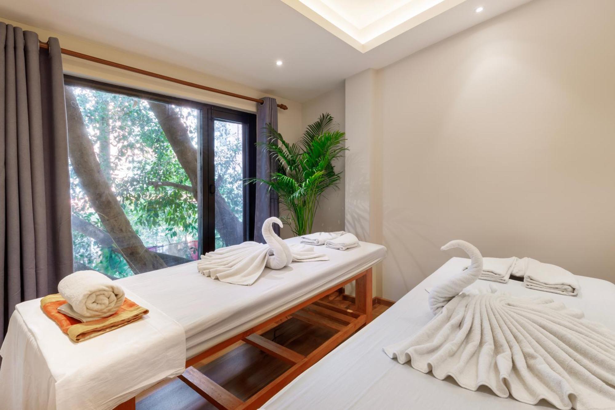 Hotel Thrive, A Tropical Courtyard カトマンズ エクステリア 写真